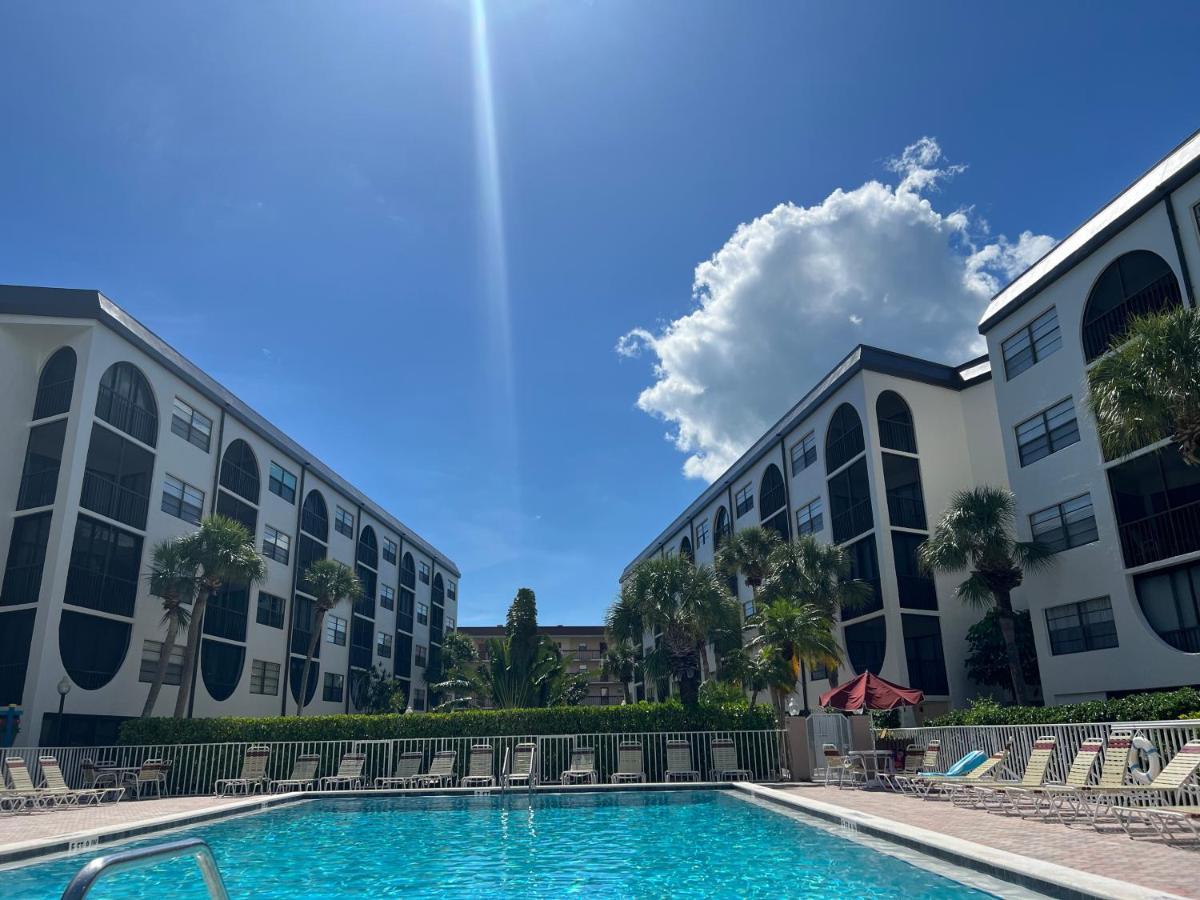Knot A Care Remodeled Direct Water Access Condo With Ocean And Pool Views Now Sleeps Six Marco Island Exterior foto
