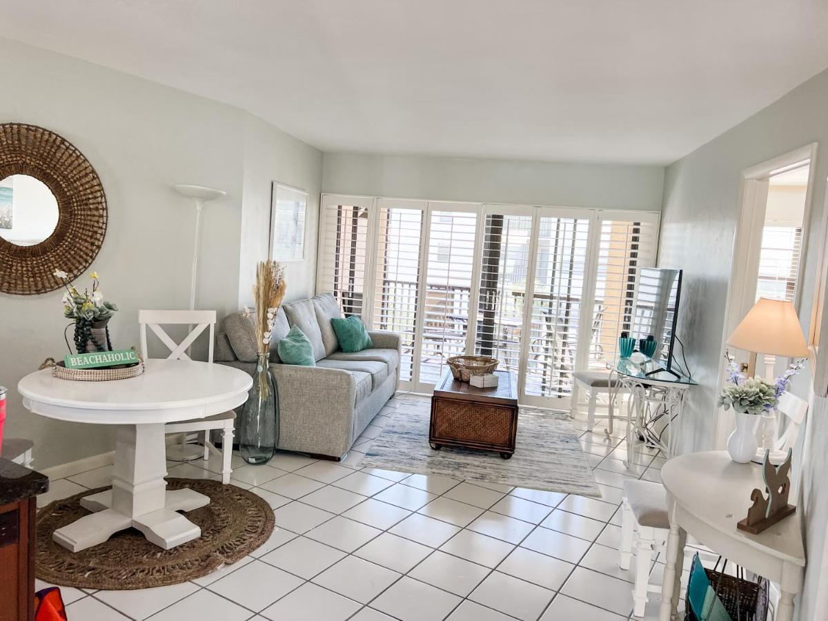 Knot A Care Remodeled Direct Water Access Condo With Ocean And Pool Views Now Sleeps Six Marco Island Exterior foto